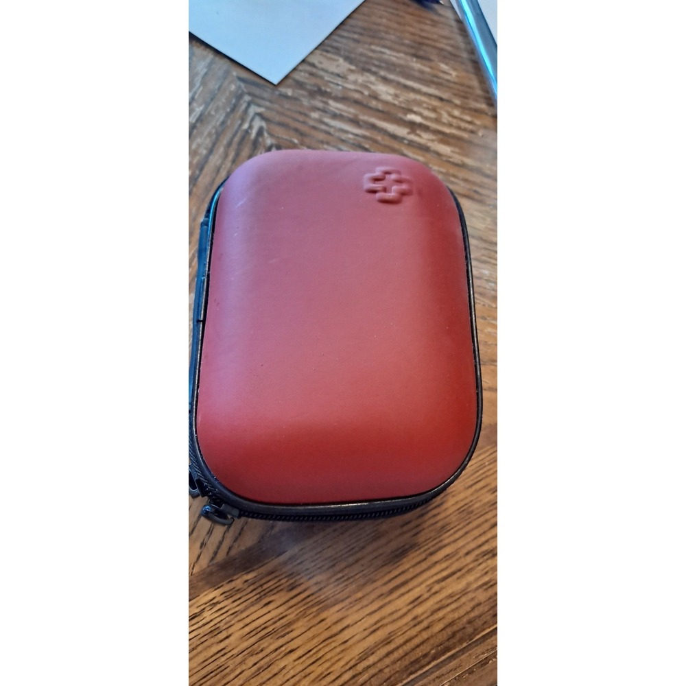 I GO 85 Pieces Hard Shell Mini Compact First Aid Kit, Small Personal...